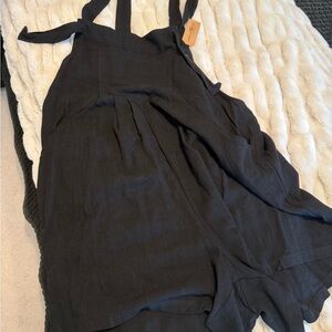 NATURAL LIFE Elegant Black Romper